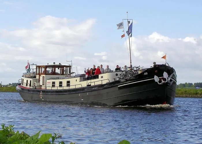 Hotel na wodzie B&boatel Alibii